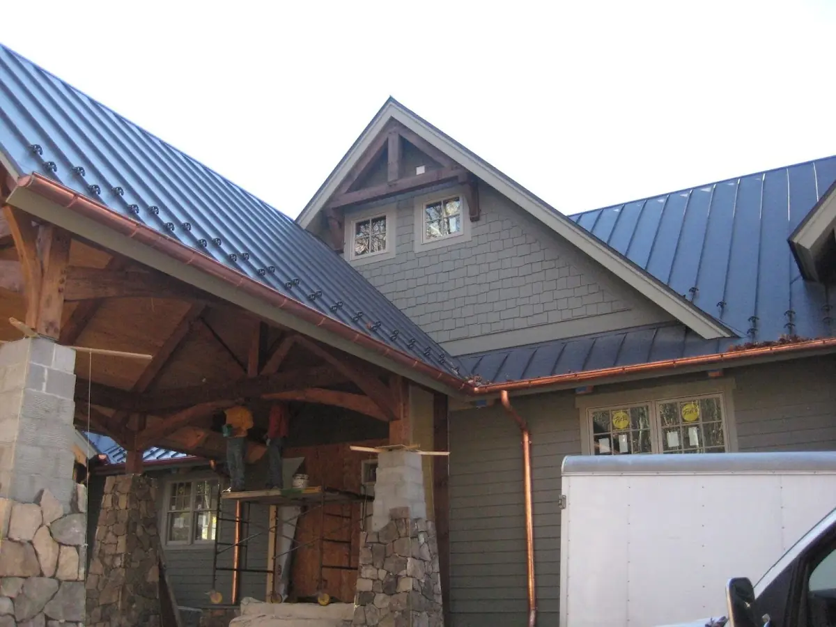 Craftsman Roofing team delivering quality roofing work in Atlantic Station